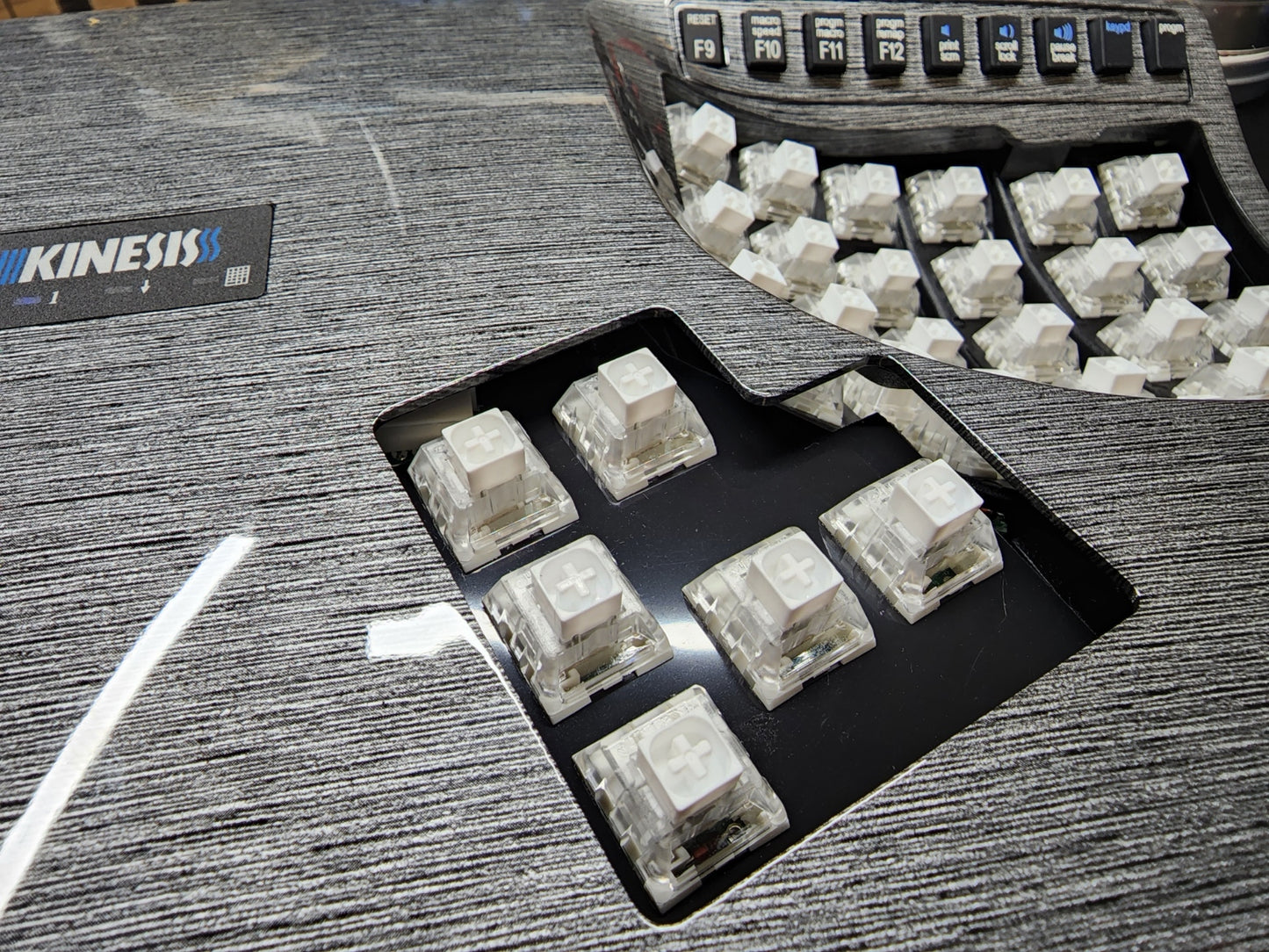 Kinesis POM Plates