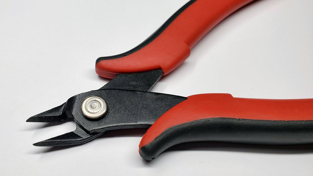 
                  
                    Micro-Cutter - Clippers for wire, LED legs, and more
                  
                