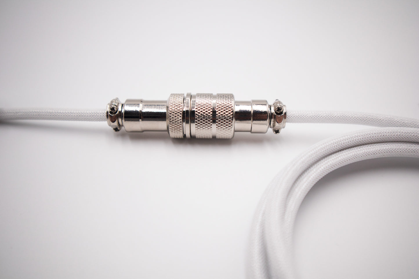 
                  
                    White Polished Aviator Custom Double Sleeved USB Cables
                  
                